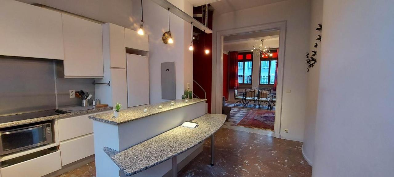 Duplex 2 Chambres Situe Au Centre Du Coeur Historique De לייז' מראה חיצוני תמונה